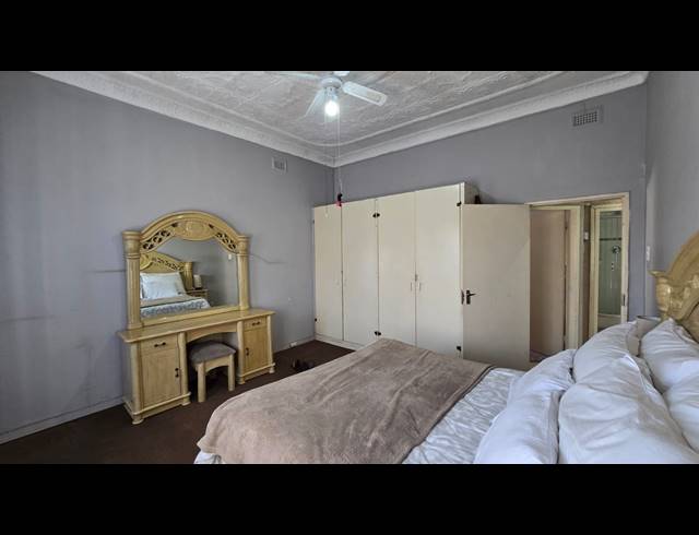 3 BEDROOM FREEHOLD FOR SALE IN REGENTS PARK